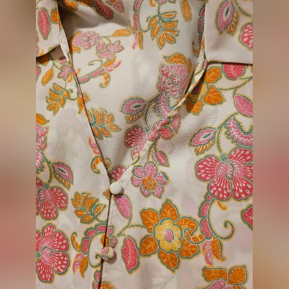 Sleeveless Floral Top. Size M. - Picture 3 of 6